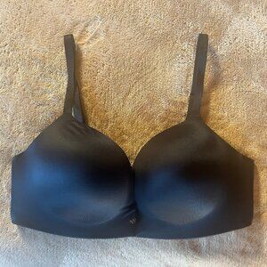 Victoria's Secret So Obsessed Smooth Wireless Push Up Bra